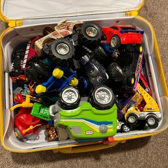 Variety of Kids‎ toy Cars - Picture 1 of 1
